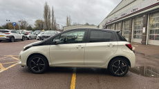 Toyota Yaris 1.33 VVT-i Design 5dr Petrol Hatchback